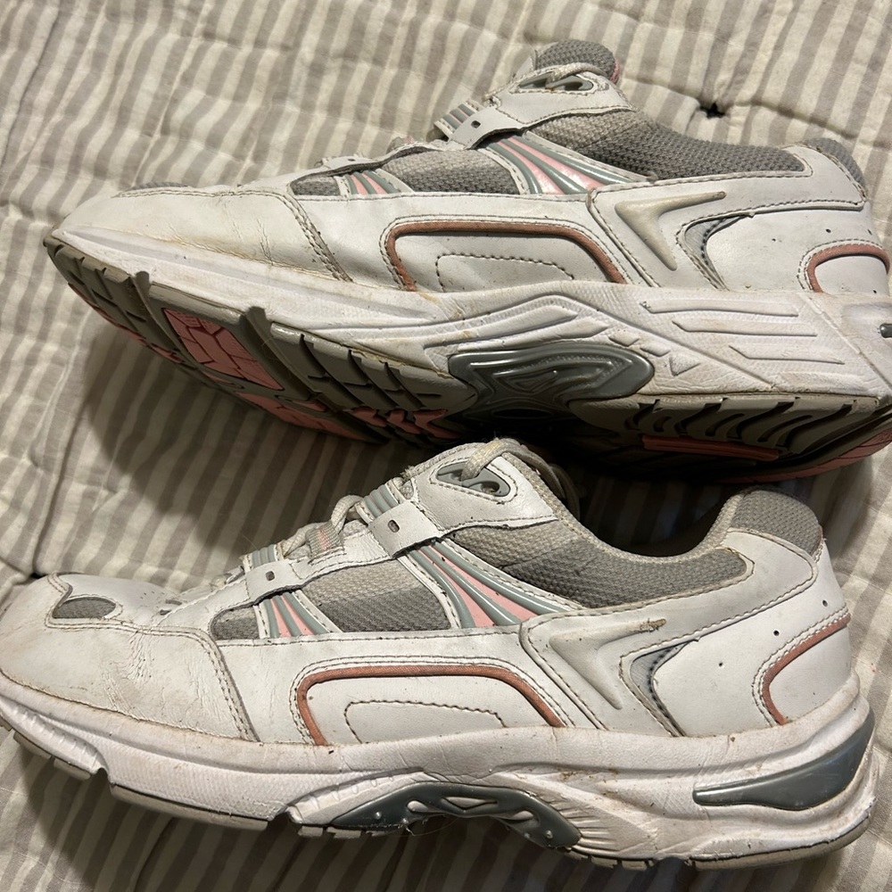 Vionic leather sneaker.